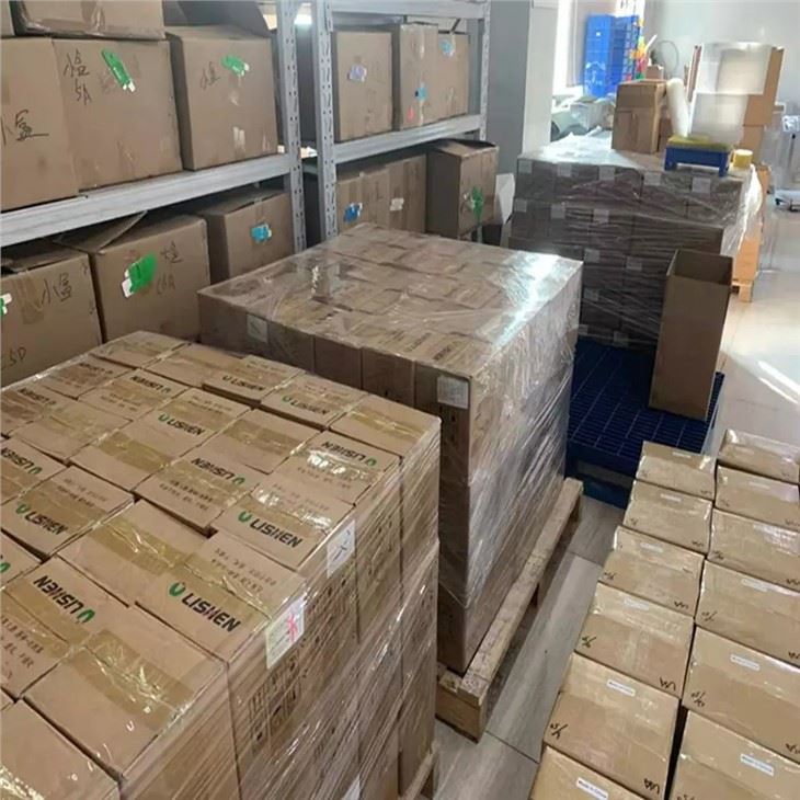 Grade A 3.2V Lifepo4 320Ah Lithium Battery